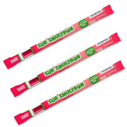 toms_pingvinstng_sour_strawberry_licorice_stick_3-pack
